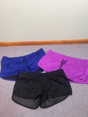 Nike Women’s mesh Athletic Short Size Medium